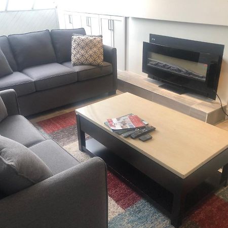 Hearthstone Lodge Loft, Village Centre, Private Hot Tub, Sleeps 6 Whistler Exteriör bild